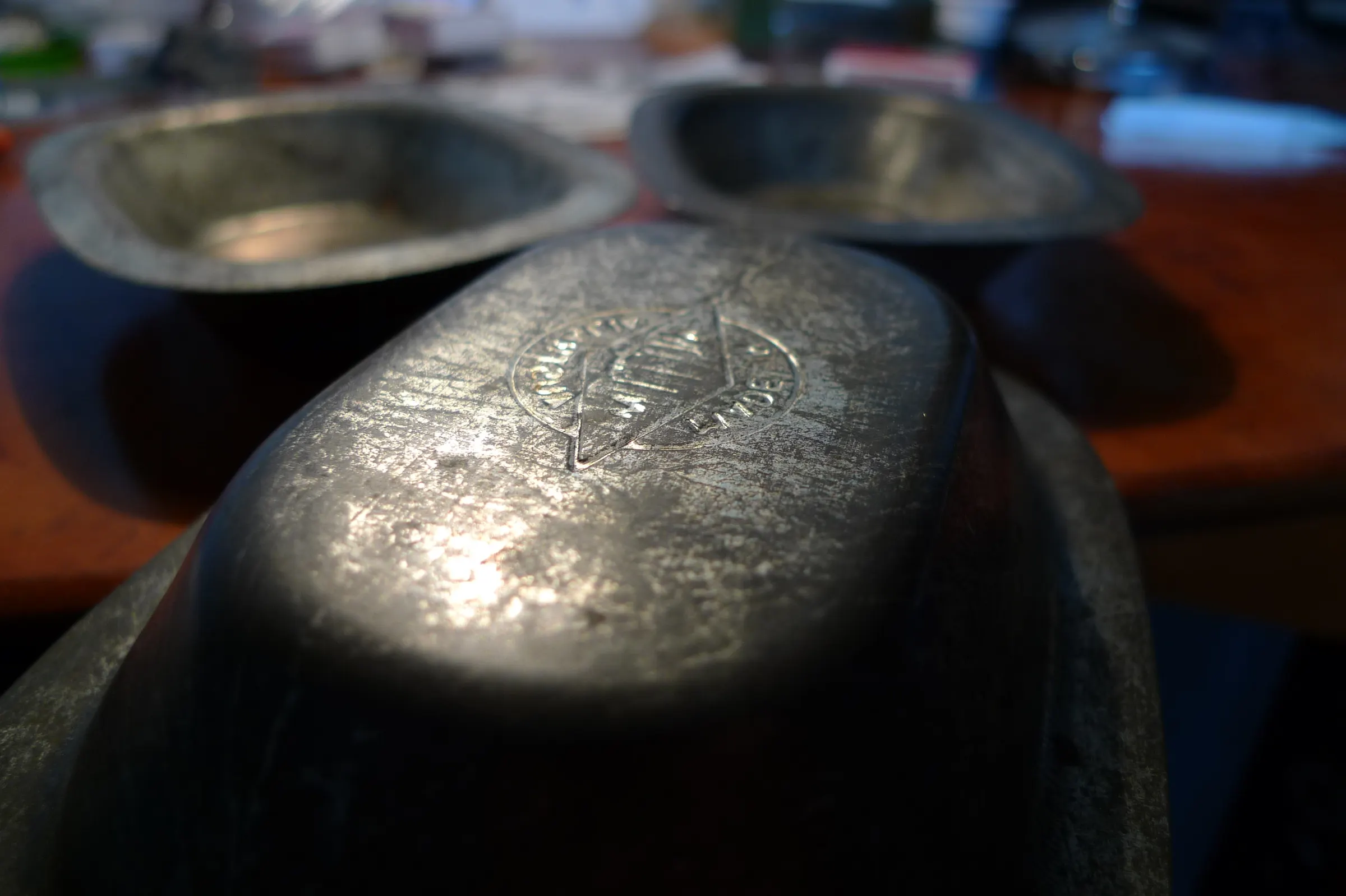 Infinity Affinity II (brooch with pie tin) — image 4 of 5